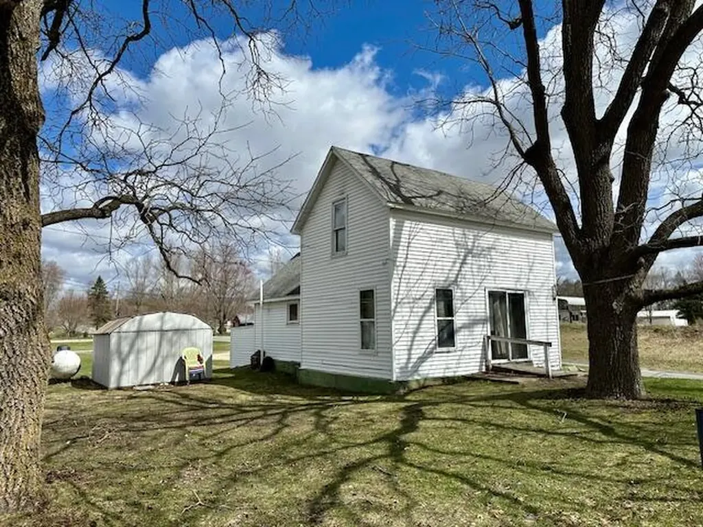 3593 S Maple Island Road Newfield Township MI 49421