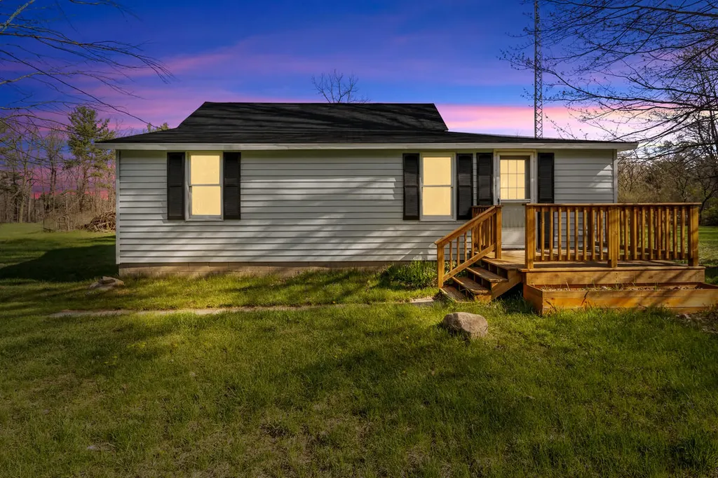 9080 Roosevelt Road Greenwood Township MI 49425