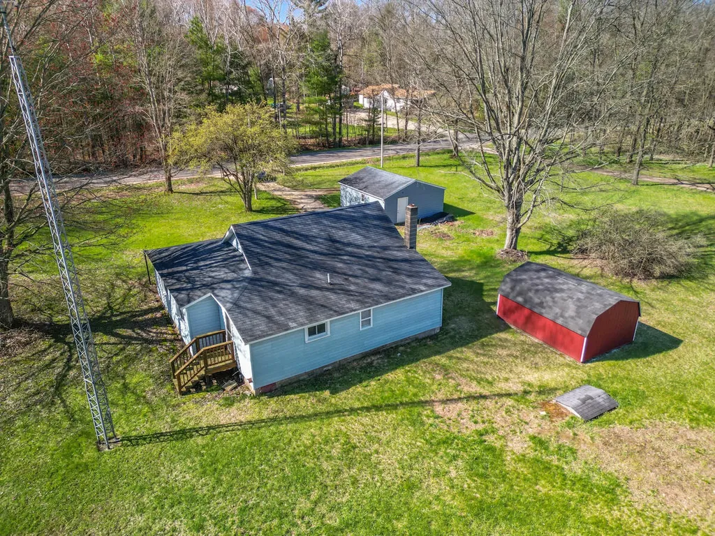 9080 Roosevelt Road Greenwood Township MI 49425