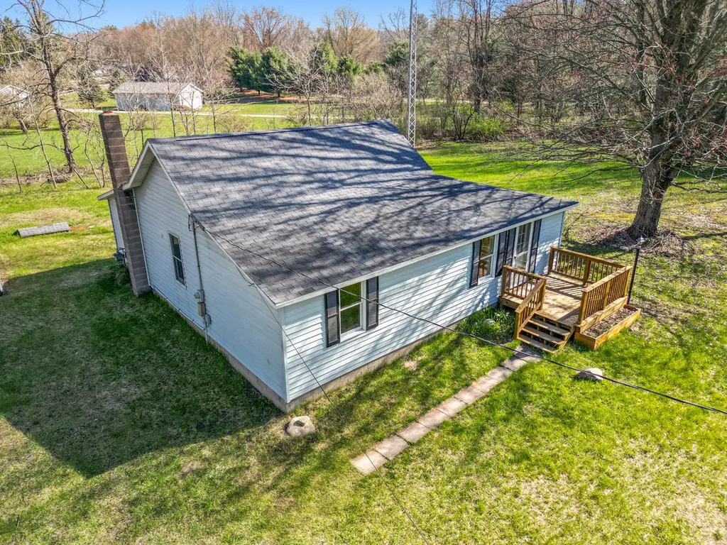 9080 Roosevelt Road Greenwood Township MI 49425