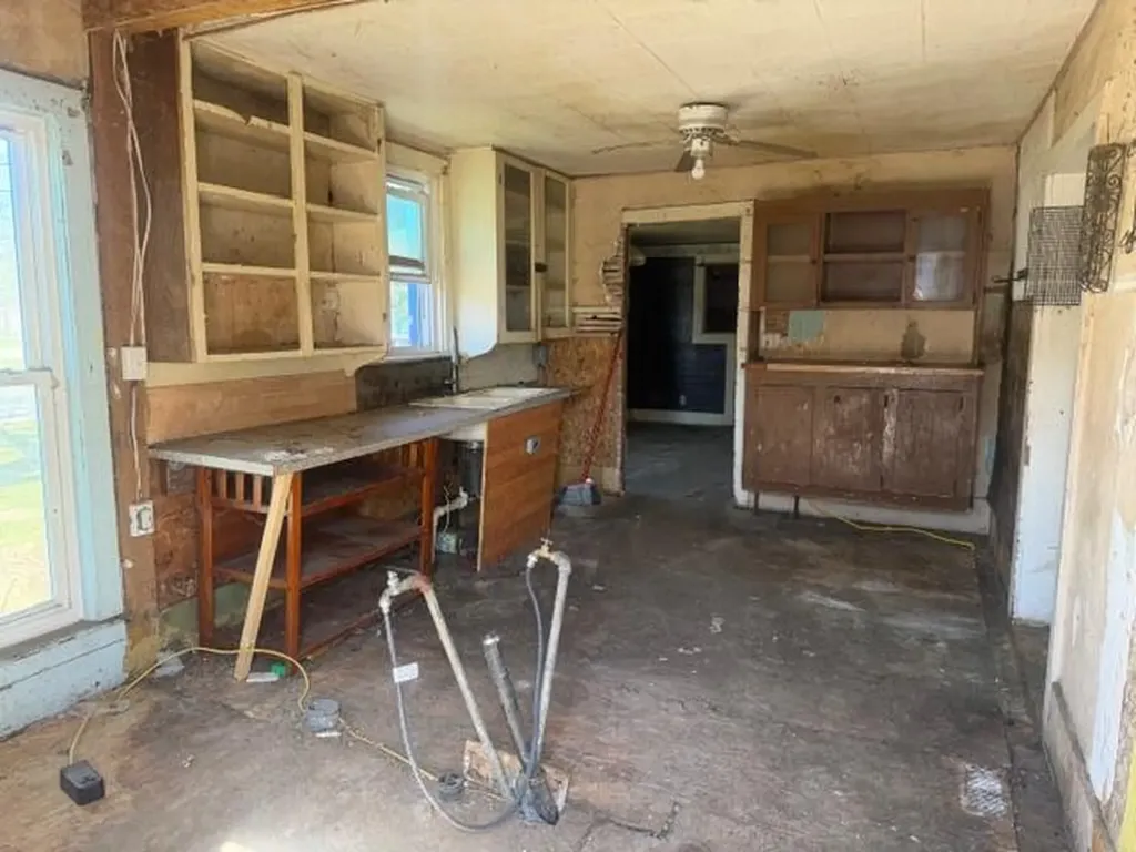 81 S Gibbs Street White Cloud City MI 49349