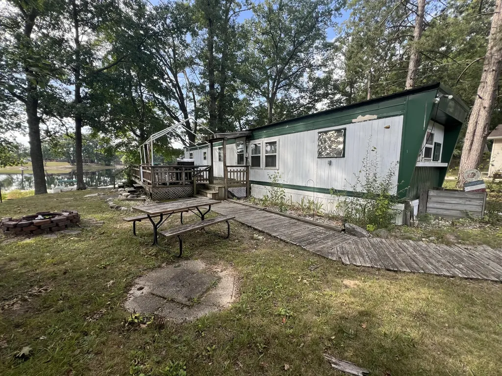 5193 E Hightower Lake Road Newfield Township MI 49421