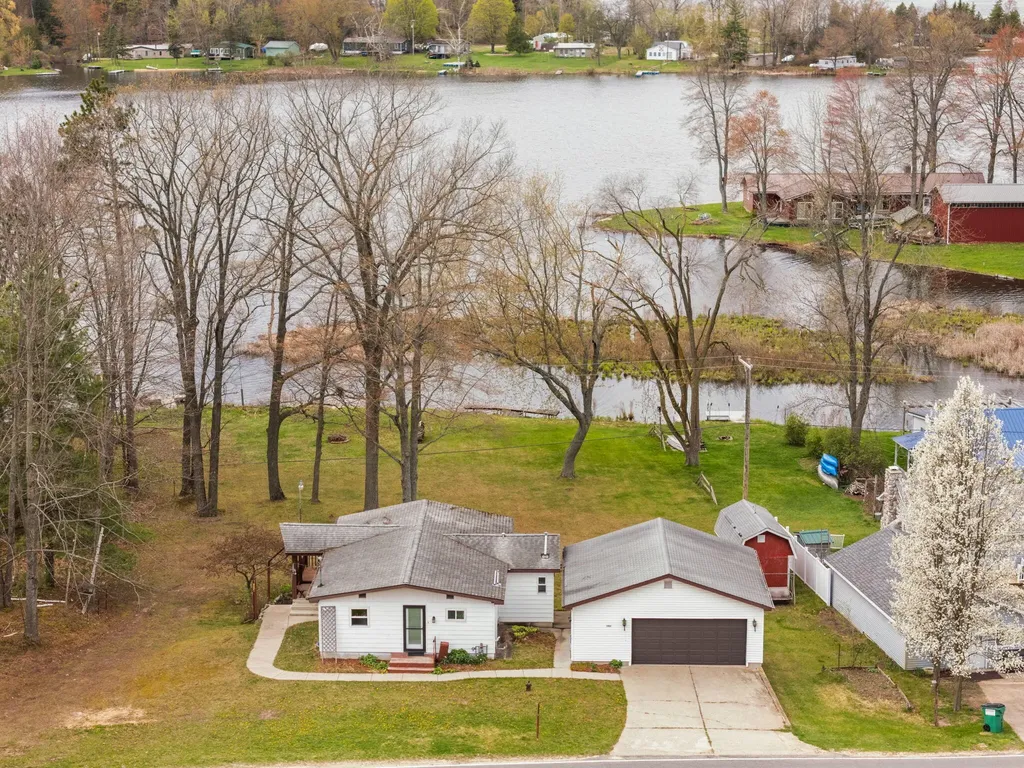 20041 E Chippewa Lake Drive Chippewa Township MI 49631