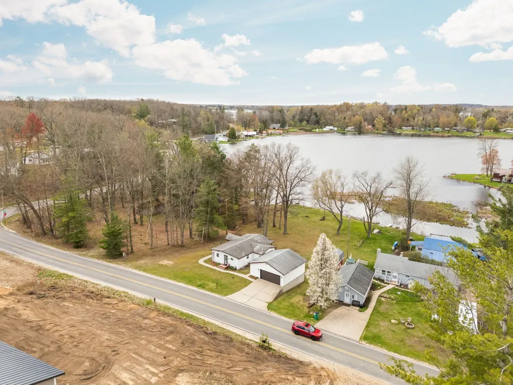20041 E Chippewa Lake Drive Chippewa Township MI 49631