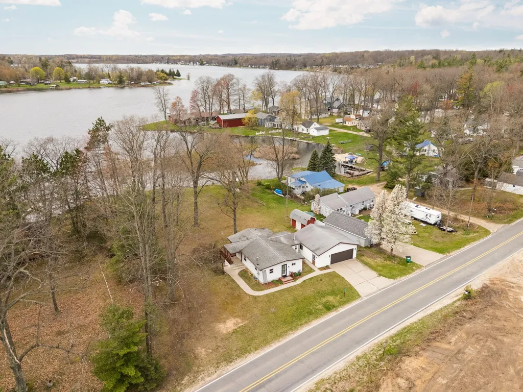 20041 E Chippewa Lake Drive Chippewa Township MI 49631