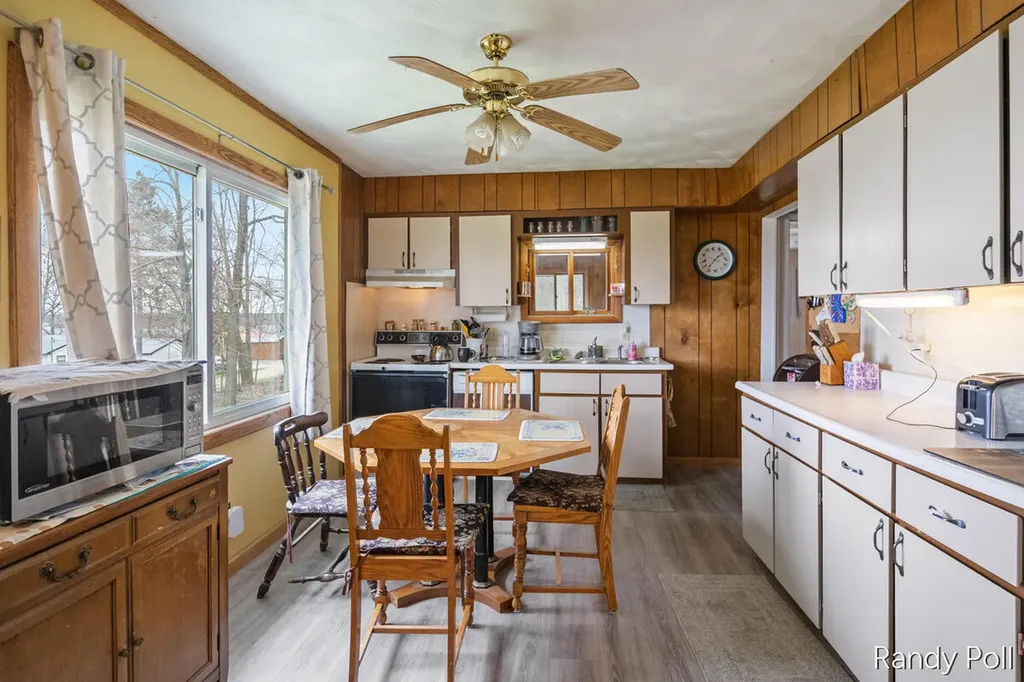 10116 Lakeshore Drive Chippewa Township MI 49320