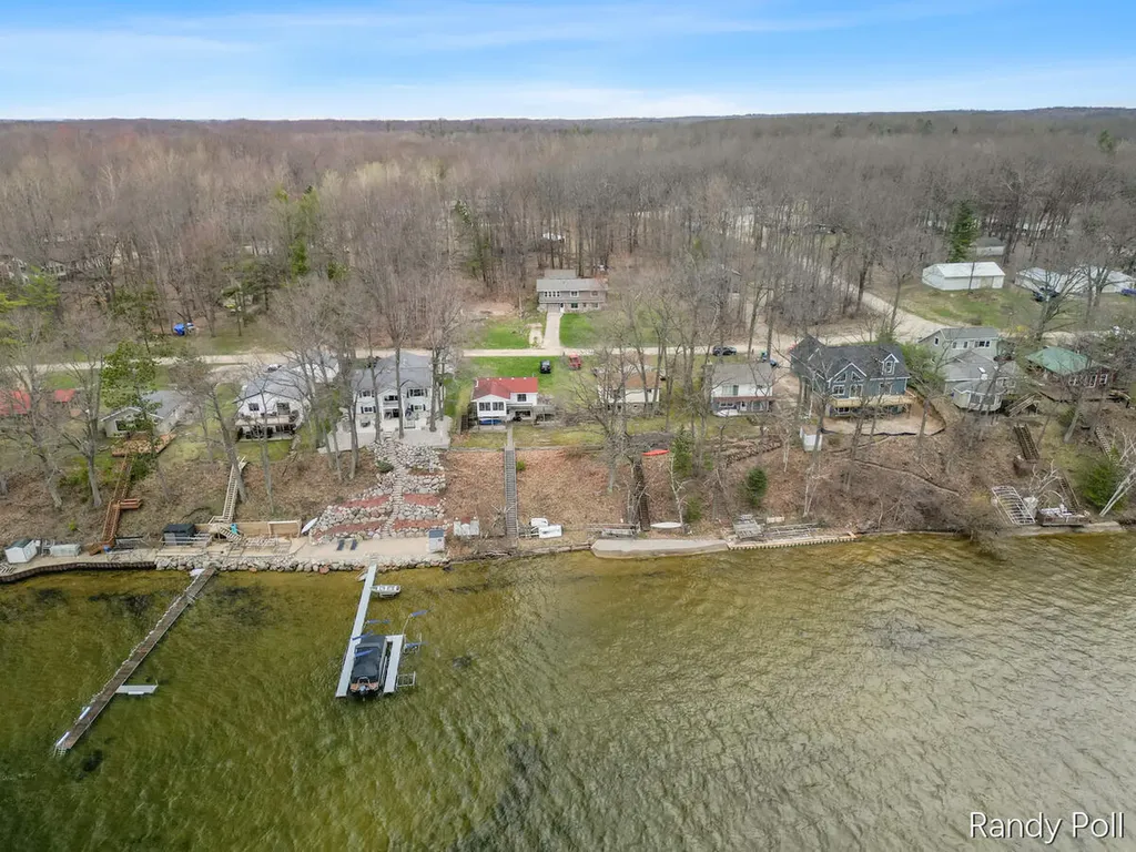 10116 Lakeshore Drive Chippewa Township MI 49320