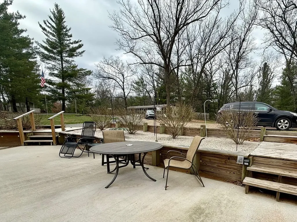 6090 W 76th Street Lake Township MI 49304