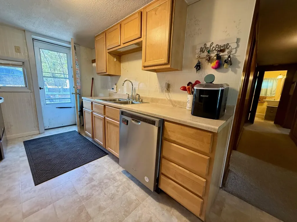 6090 W 76th Street Lake Township MI 49304