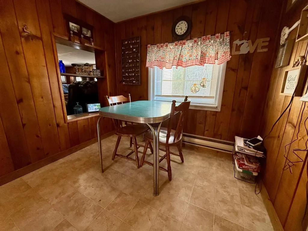 6090 W 76th Street Lake Township MI 49304