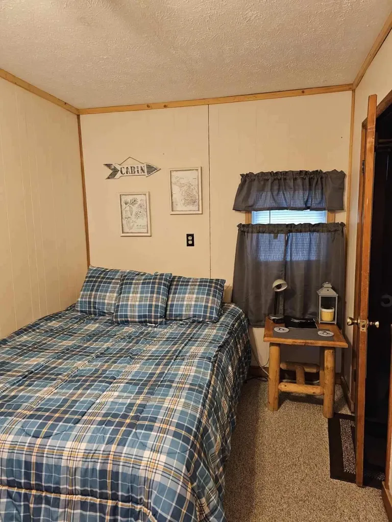 6090 W 76th Street Lake Township MI 49304