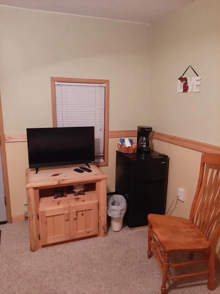 6090 W 76th Street Lake Township MI 49304