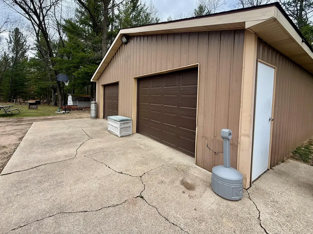 6090 W 76th Street Lake Township MI 49304