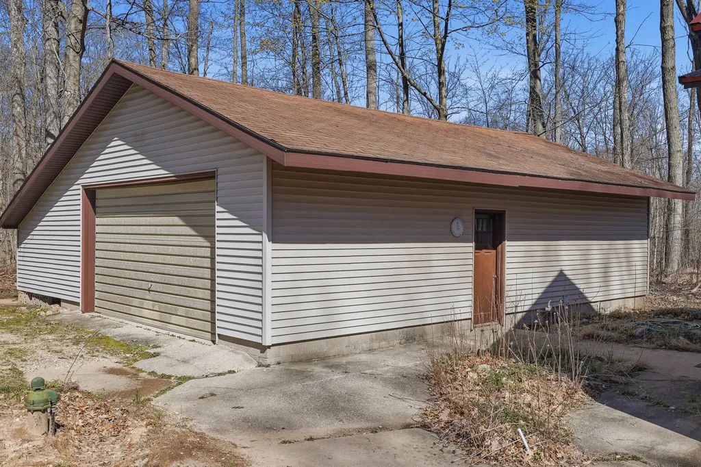 15359 N Clear Lake Drive Colfax Township MI 49307