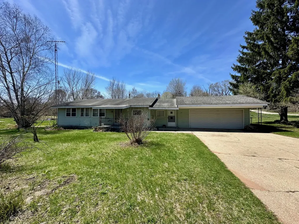 271 Mclaren Lake Road Hesperia Village MI 49421