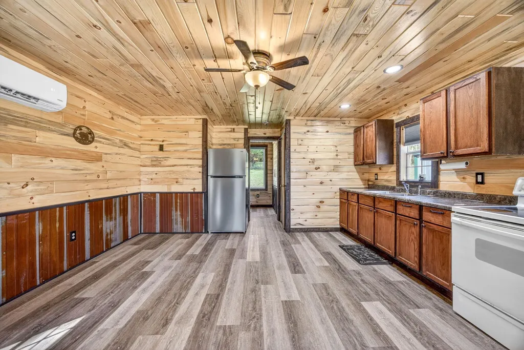 4179 N Lakola Road Ellsworth Township MI 49655