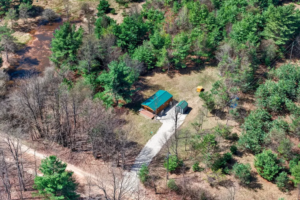 4179 N Lakola Road Ellsworth Township MI 49655