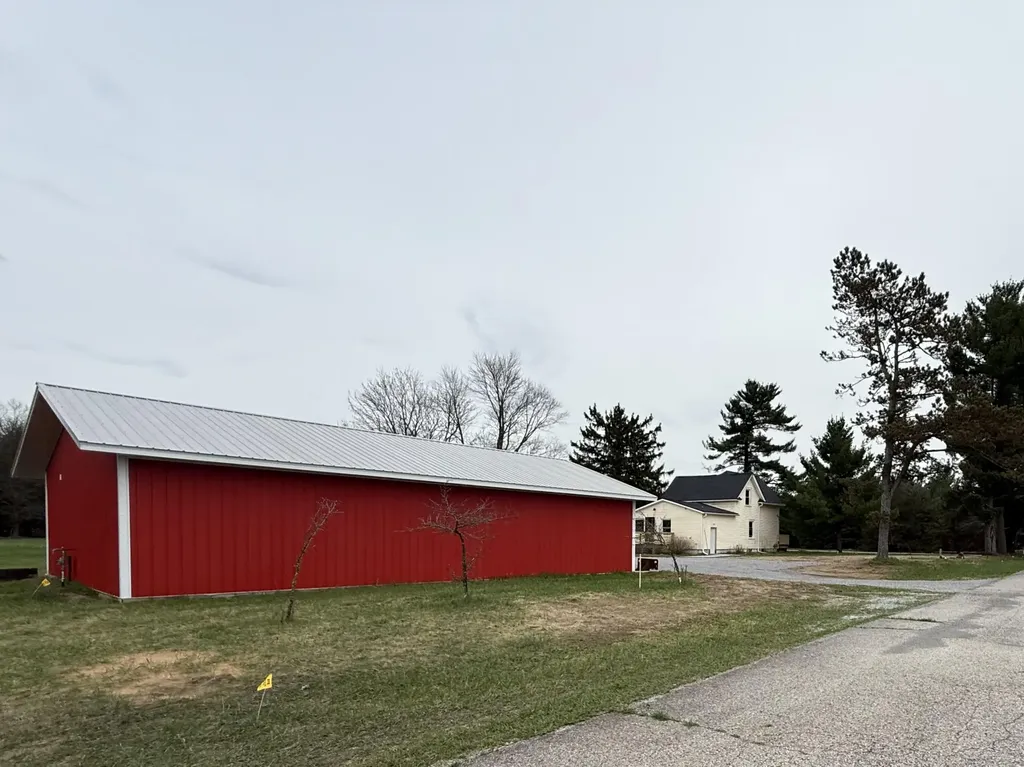 9363 E 56th Street E Croton Township MI 49337