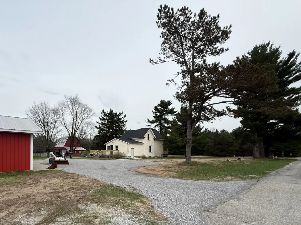 9363 E 56th Street E Croton Township MI 49337