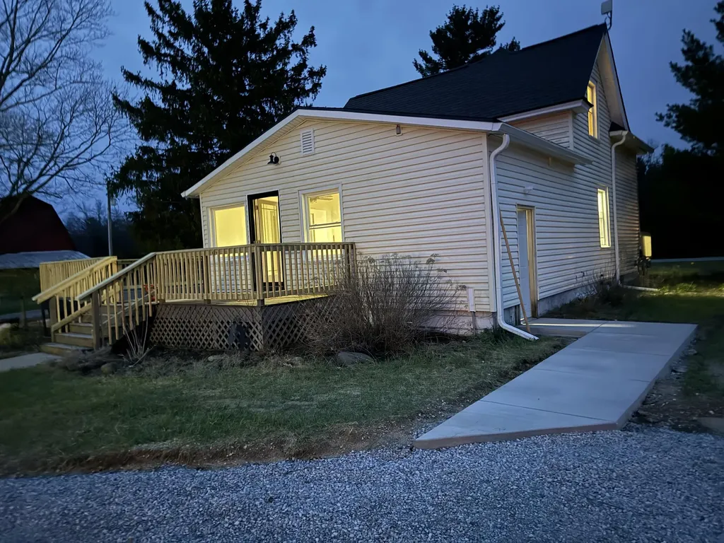 9363 E 56th Street E Croton Township MI 49337