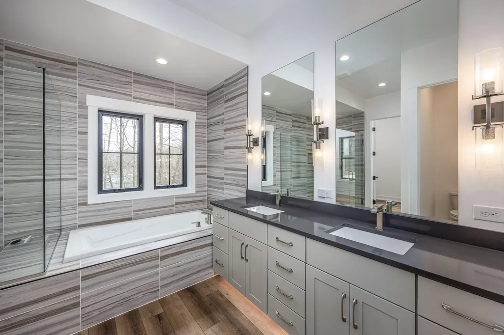 8670 N Island Drive Morton Township MI 49346