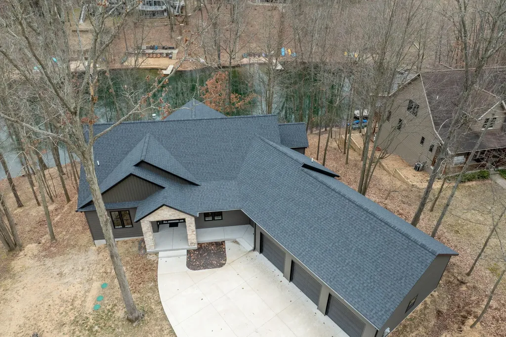 8670 N Island Drive Morton Township MI 49346