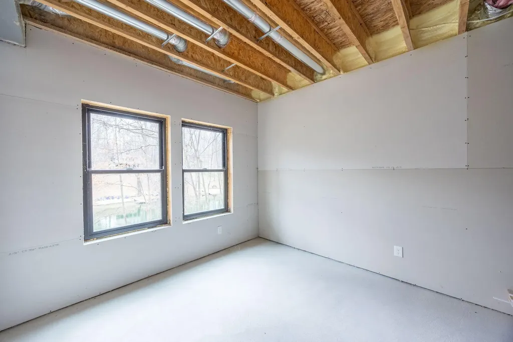8670 N Island Drive Morton Township MI 49346