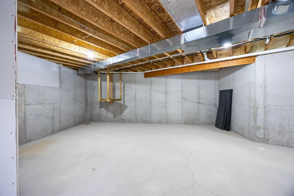 8670 N Island Drive Morton Township MI 49346
