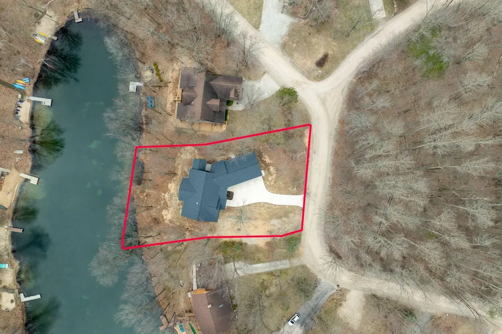 8670 N Island Drive Morton Township MI 49346