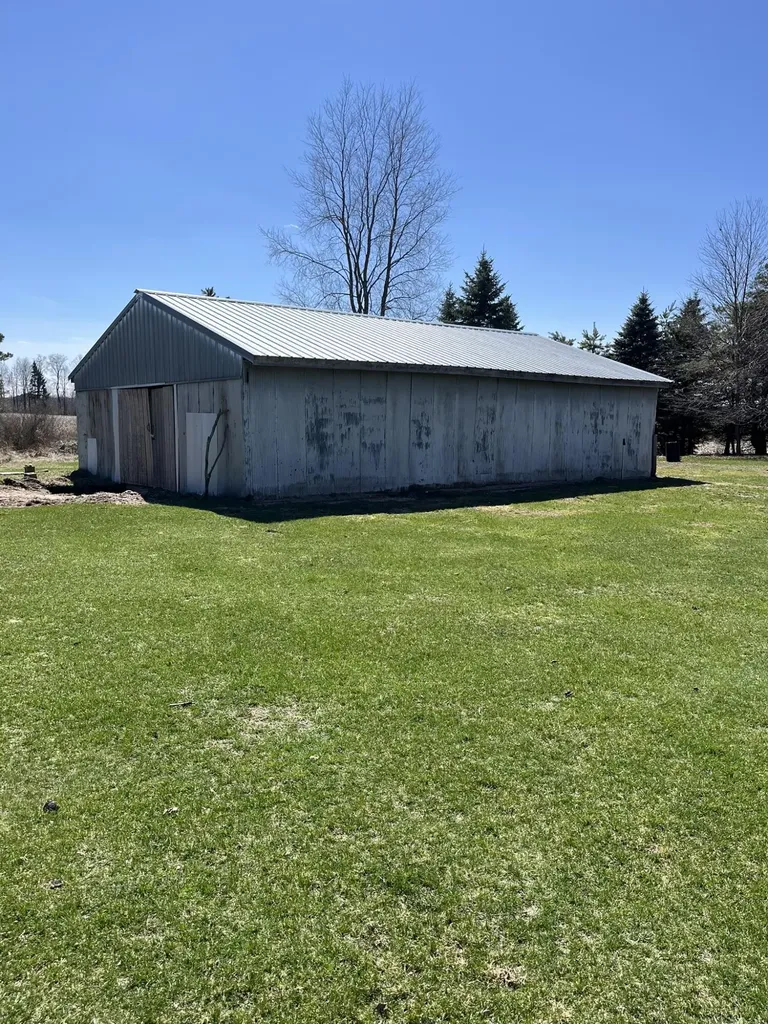 1337 21 Mile Road Fork Township MI 49305