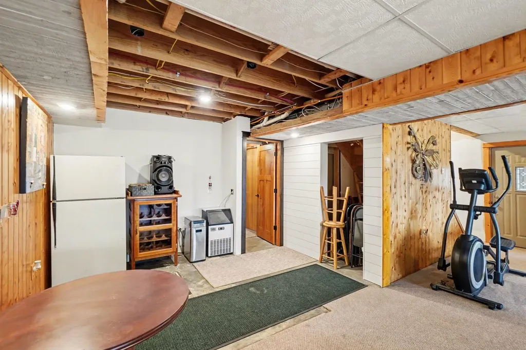 8906 E Spring Hill Newfield Township MI 49421