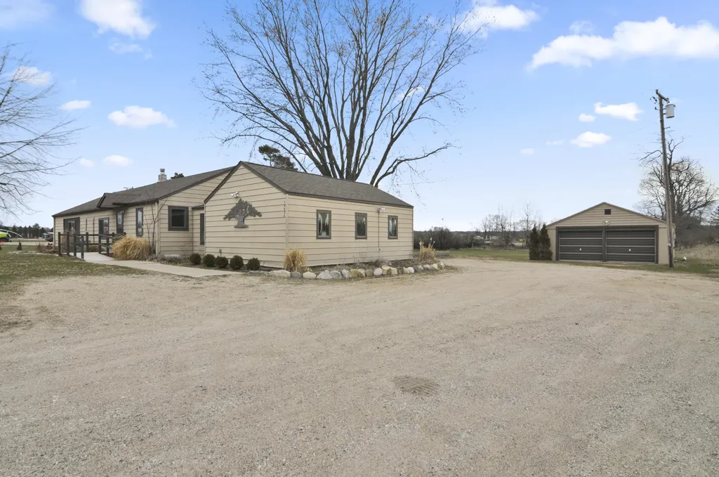 18554 Northland Drive Green Charter Township MI 49307