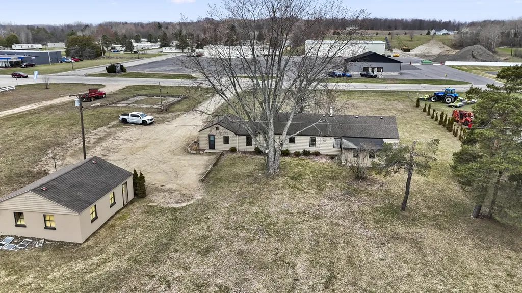 18554 Northland Drive Green Charter Township MI 49307