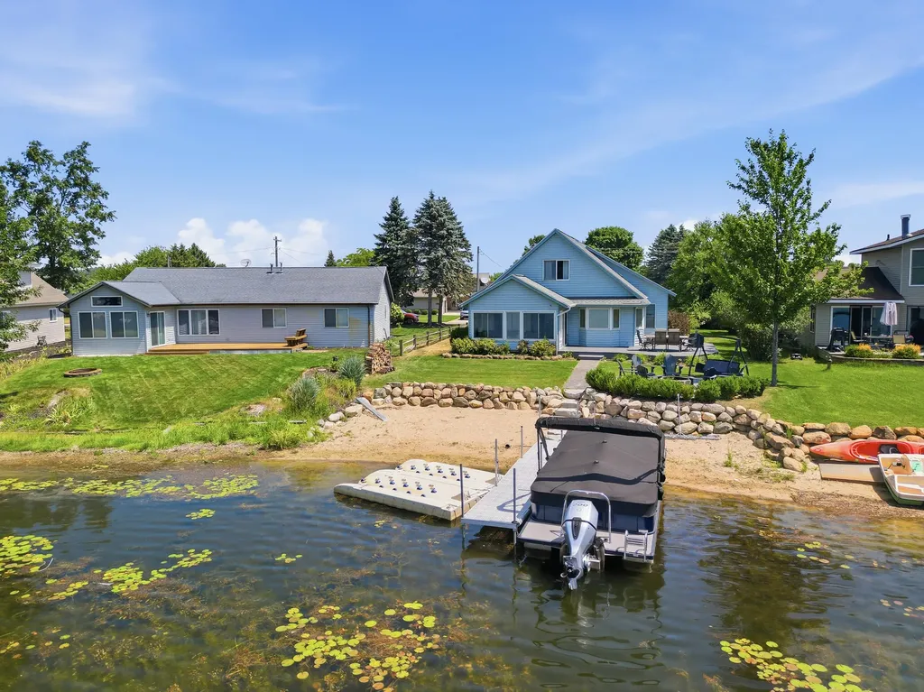 7201 Holiday Drive Morton Township MI 49346