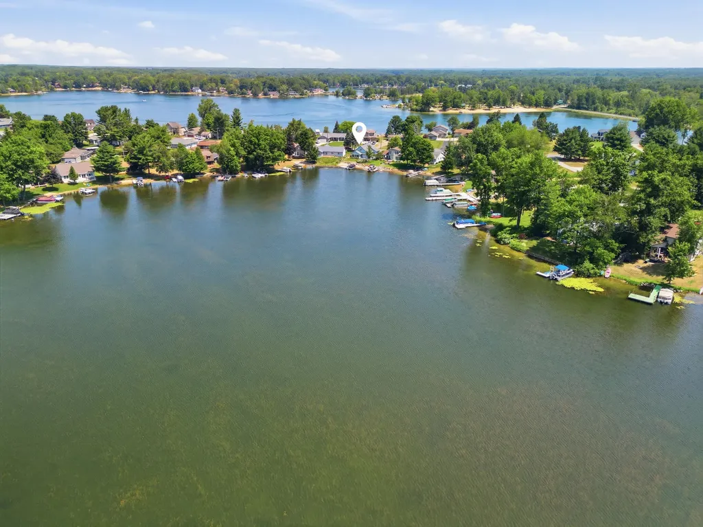 7201 Holiday Drive Morton Township MI 49346