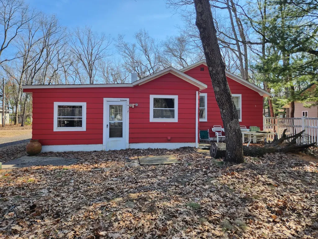 8024 W Hemlock Avenue Lake Township MI 49304