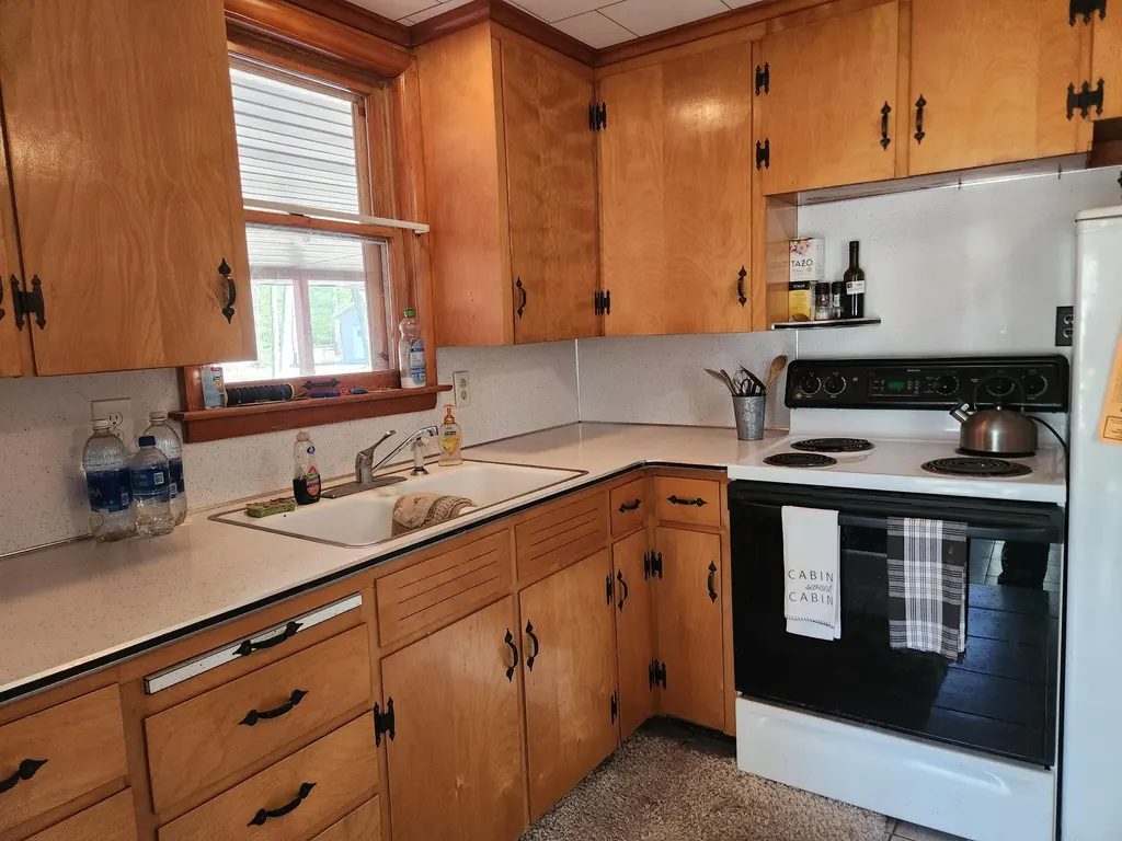8024 W Hemlock Avenue Lake Township MI 49304