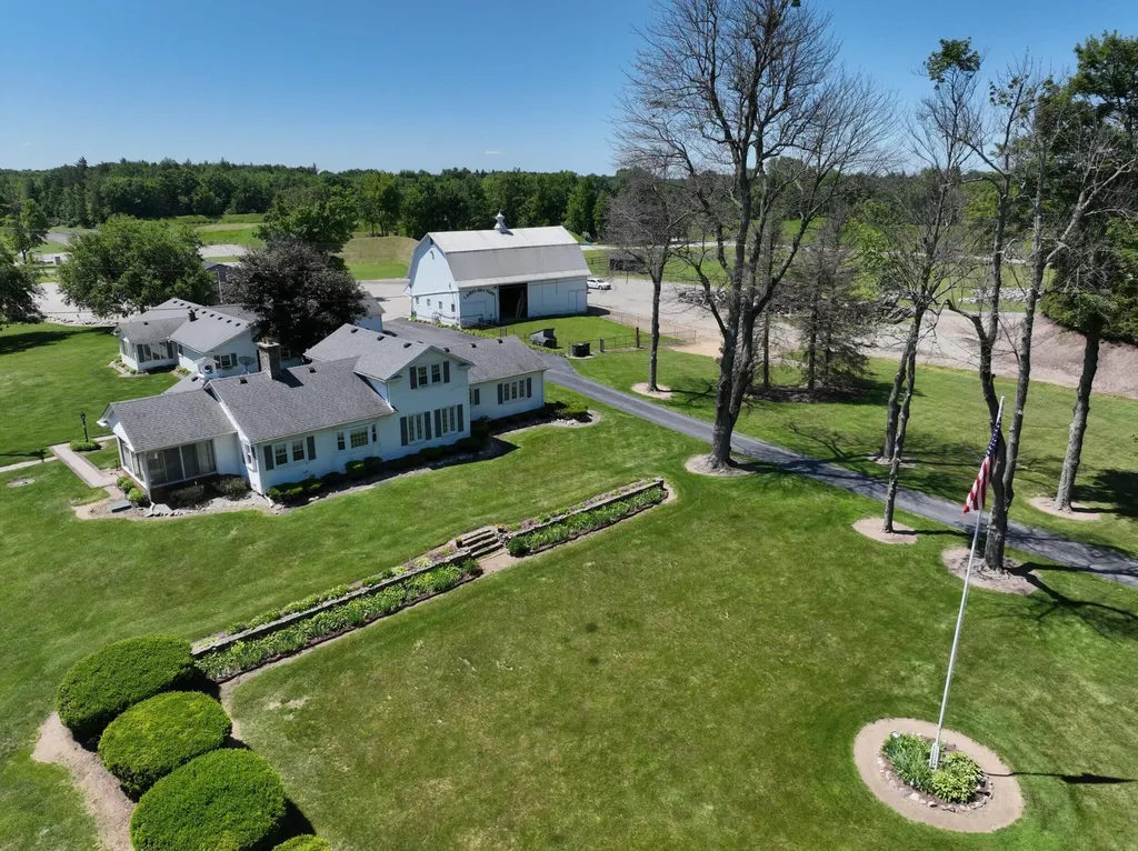 3371 Noble Road Addison Township MI 48370
