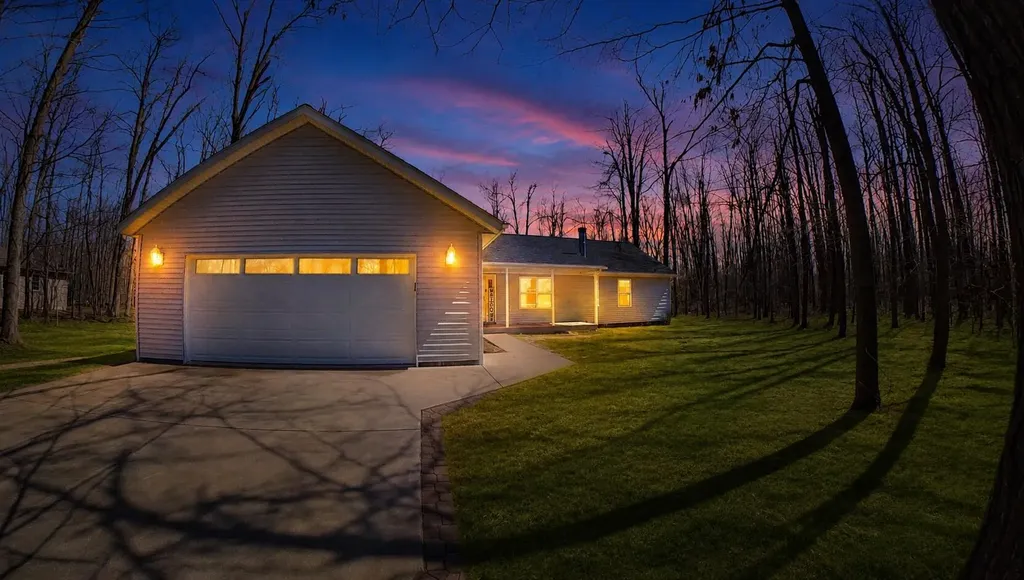 6405 Wolverine Trail Otsego Lake Township MI 49735