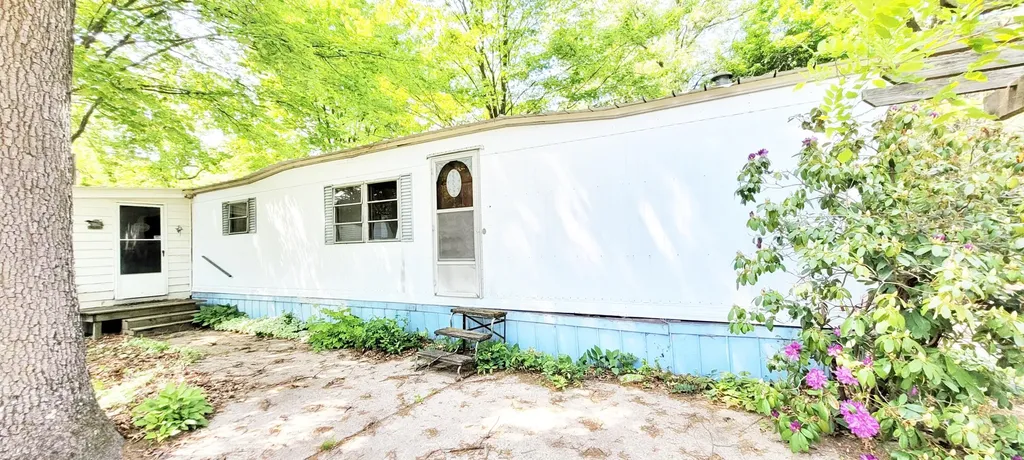 5350 E Crystal Lake Road Holton Township MI 49425