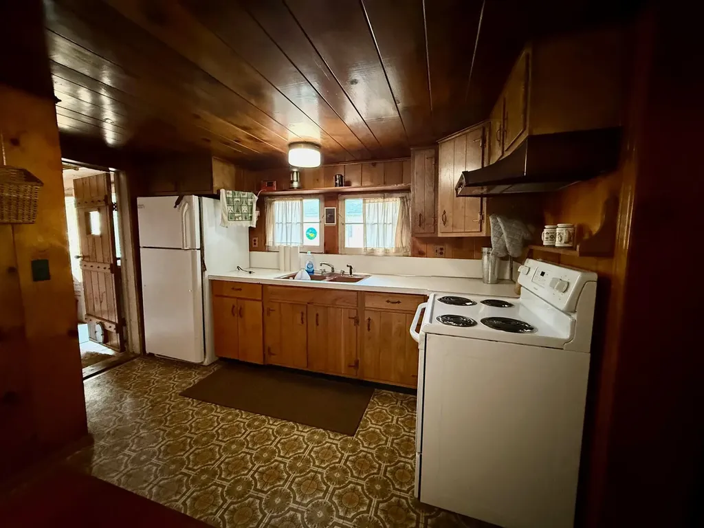 13239 N Gordon Avenue Lilley Township MI 49309