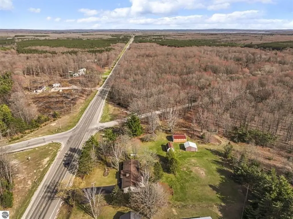 1970 E M 115 Selma Township MI 49601