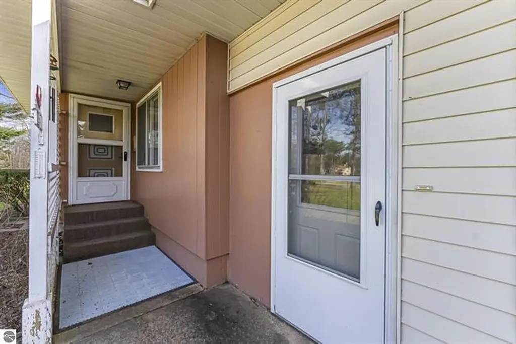 1970 E M 115 Selma Township MI 49601