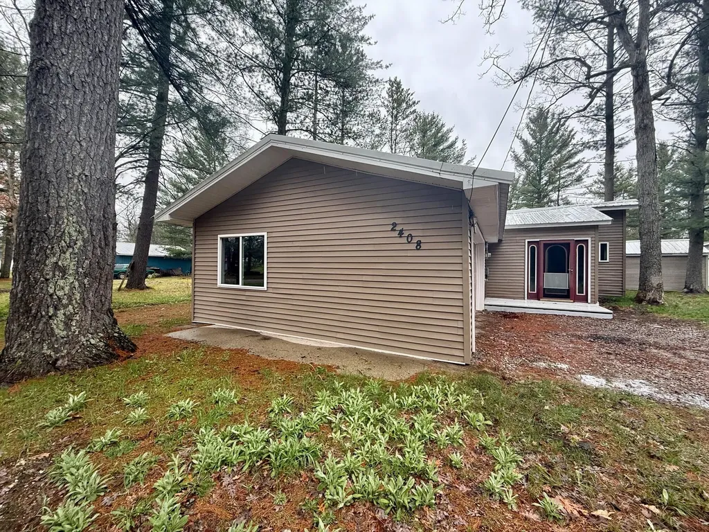 2408 W Northland Drive Pleasant Plains Township MI 49304