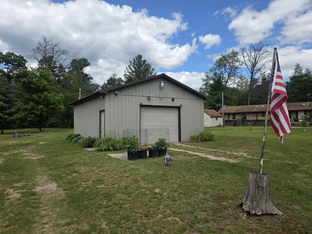 2074 E 36th Street Cherry Valley Township MI 49642