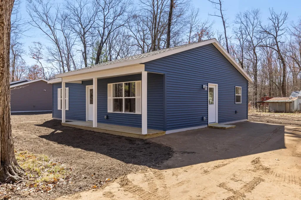 8992 Mackinaw Trail Drive Reynolds Township MI 49329