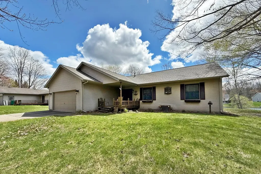 8917 Longview Drive Morton Township MI 49346