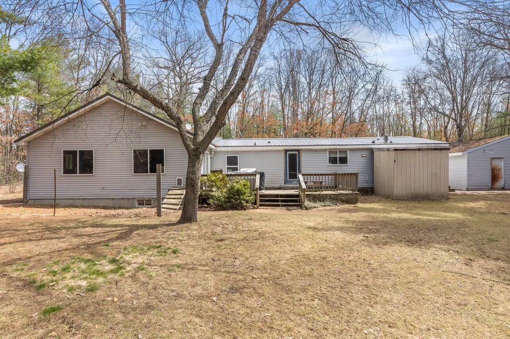 8233 Beech Avenue Croton Township MI 49329