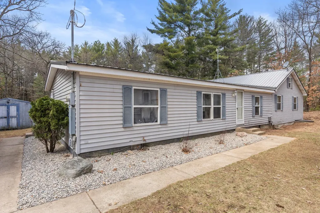 8233 Beech Avenue Croton Township MI 49329