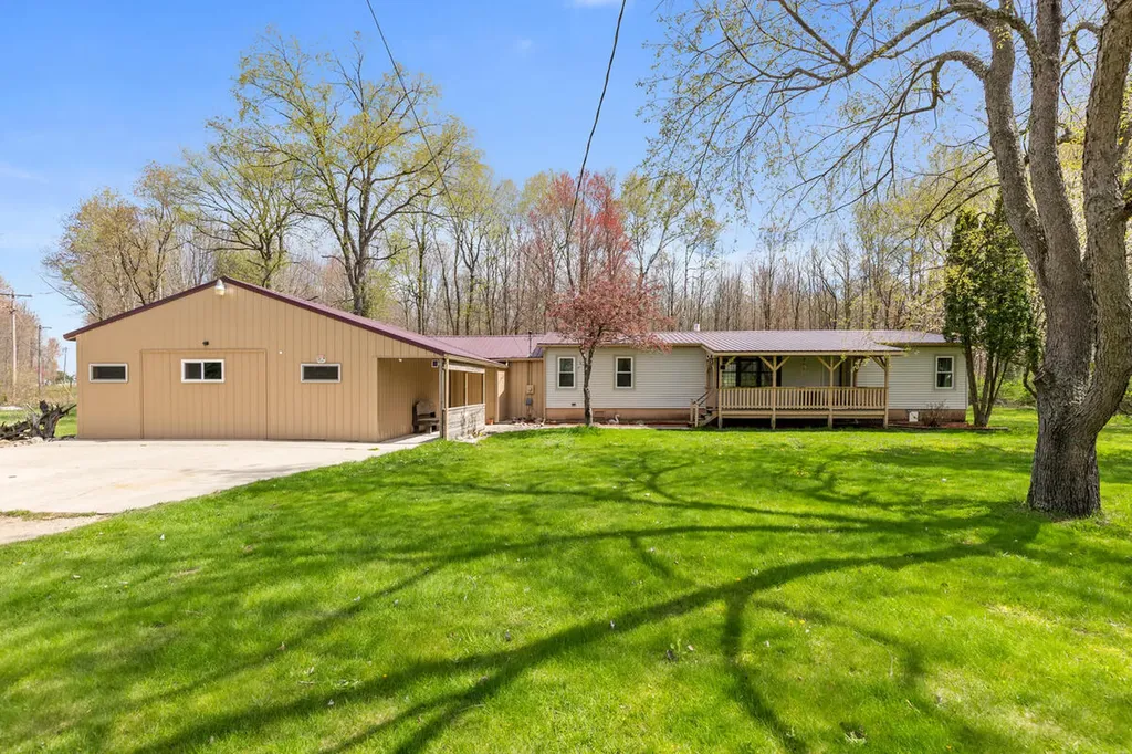 11718 Federal Road Reynolds Township MI 49336
